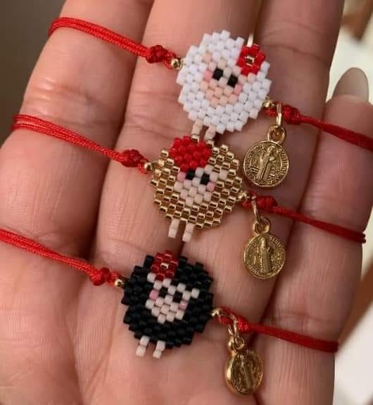 Pulseras  Hilo Rojo de Borreguitos en Delica Miyuki