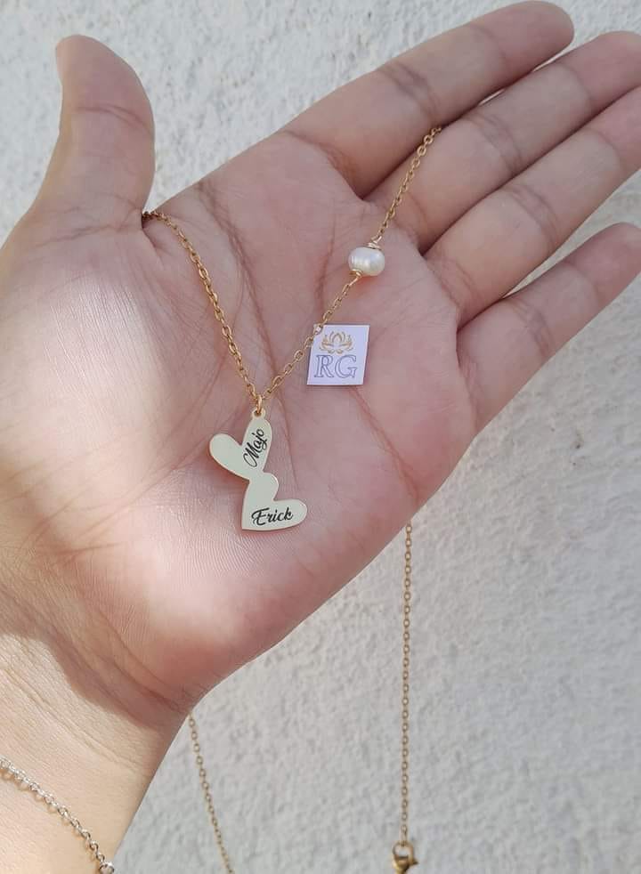 Collar de Corazones Personalizados en Latón con Baño de Oro