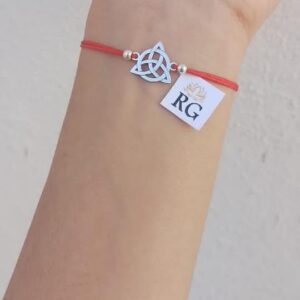 Pulsera Hilo Rojo con Dije Triqueta en Plata .950