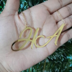 Collar Monograma 3 cm en Latón con Baño de Oro