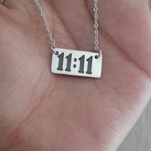 Collar de Placa "Números Espejos" en Plata .950