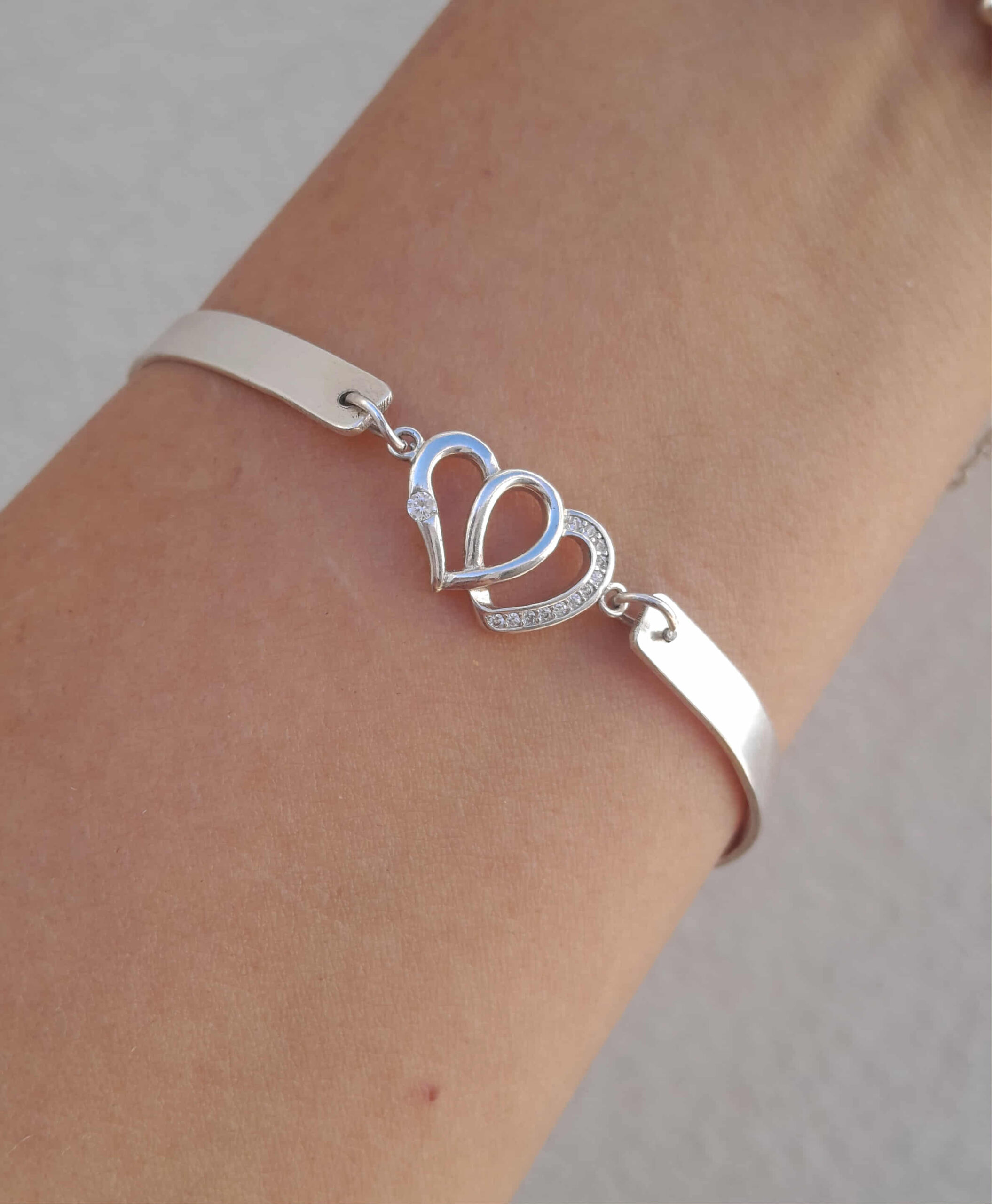 Brazalete de Corazón Doble en plata .950