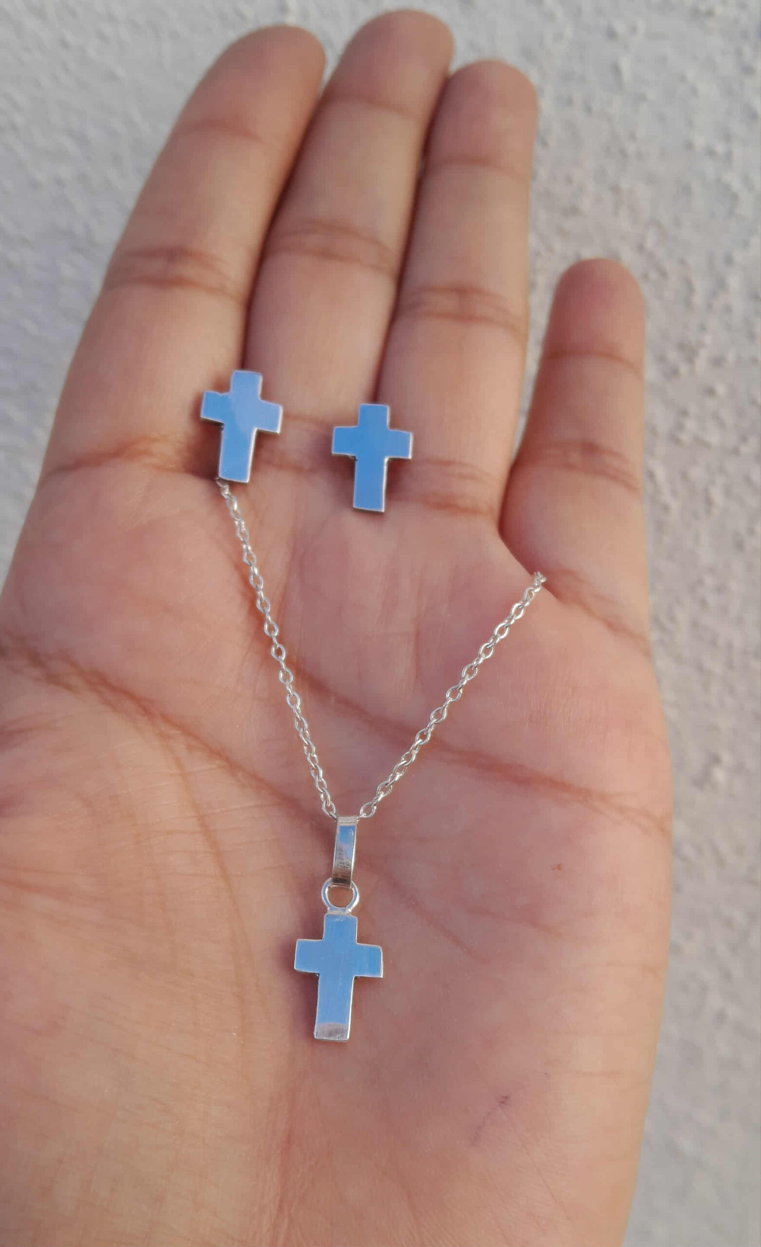 Aretes y Collar de Cruz en Plata .925