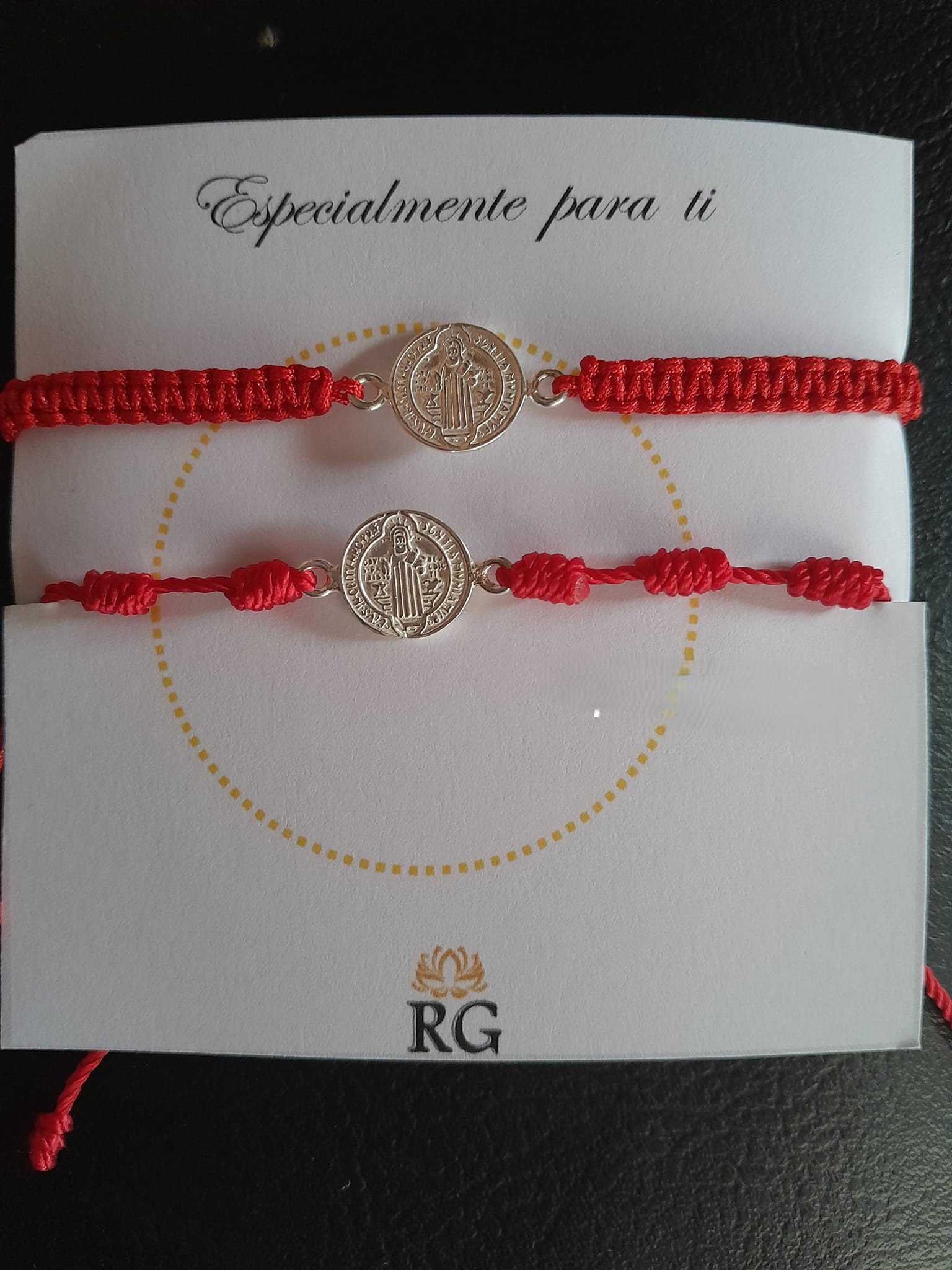 Pulsera de Hilo 7 Nudos o Tejida con Dije San Benito en Plata .950